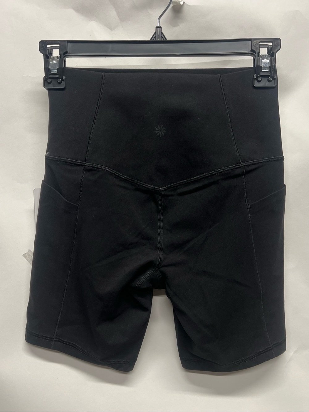 Athleta Salutation Stash Pocket II 7” Short Black Biker Cycle Size XS NWT